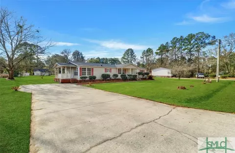 209 E Johnson St, Rincon, GA 31326 photo 3