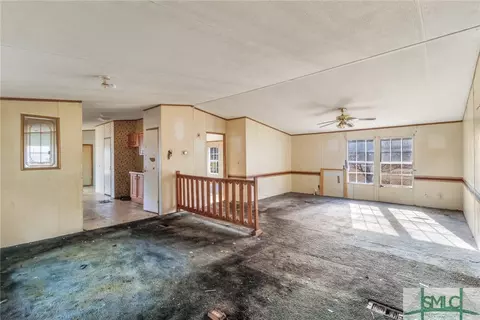 209 E Johnson St, Rincon, GA 31326 photo 6