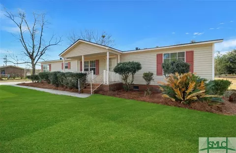 209 E Johnson St, Rincon, GA 31326 photo 2