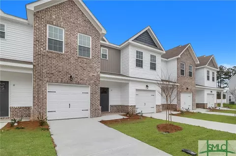 13 Moonlight Trl, Port Wentworth, GA 31407