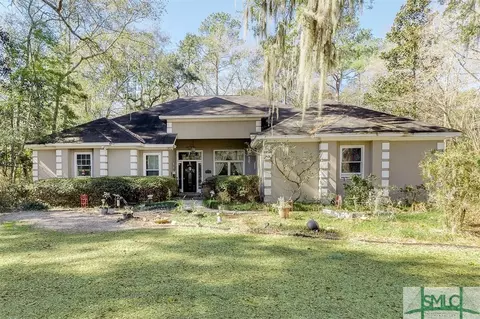 272 Dunnyveg Rd, Richmond Hill, GA 31324