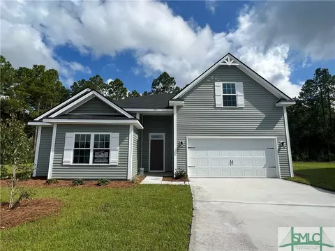 146 Battalion Ln, Hinesville, GA 31313