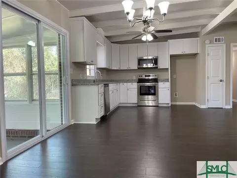 406 E 3rd St, Springfield, GA 31329 photo 2