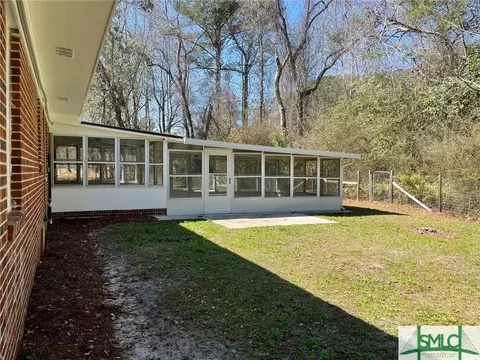 406 E 3rd St, Springfield, GA 31329 photo 6
