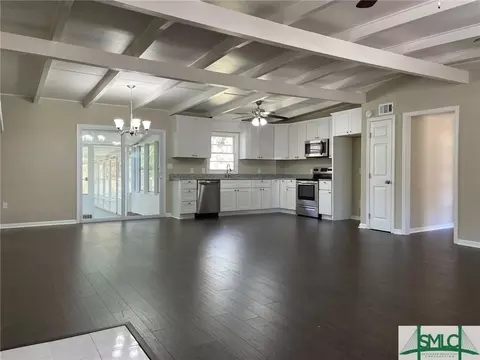 406 E 3rd St, Springfield, GA 31329 photo 3