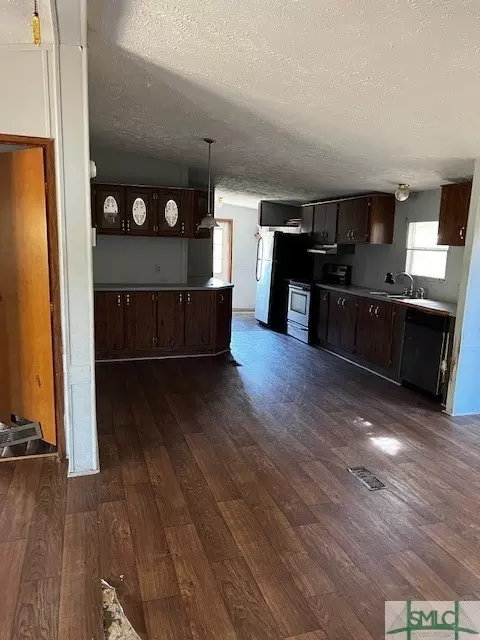 364 Mockingbird Dr, Springfield, GA 31329 photo 4