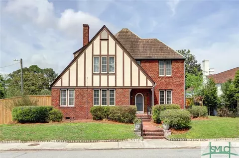 702 E 51st St, Savannah, GA 31405