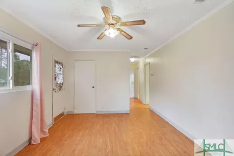108 E 1st St, Springfield, GA 31329 photo 4