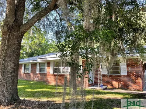62 Lee Ave, Garden City, GA 31408
