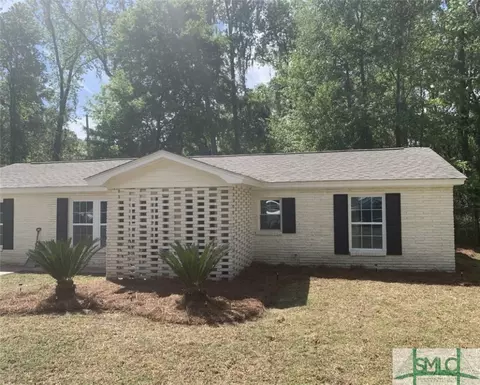 15 Gerald Dr, Savannah, GA 31406