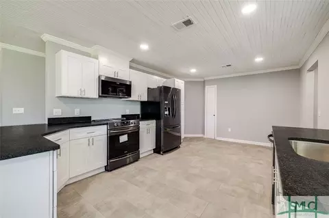 121 Nevils Daisy Rd, Register, GA 30452 photo 9