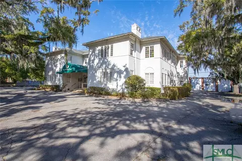 1010 E Victory Dr #D, Savannah, GA 31405