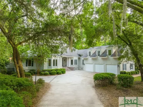 4 Cuthbert Ln, Savannah, GA 31411