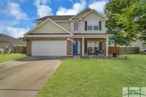 205 Red Oak Dr, Richmond Hill, GA 31324