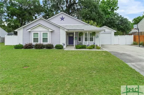 332 Sterling Creek Dr, Richmond Hill, GA 31324