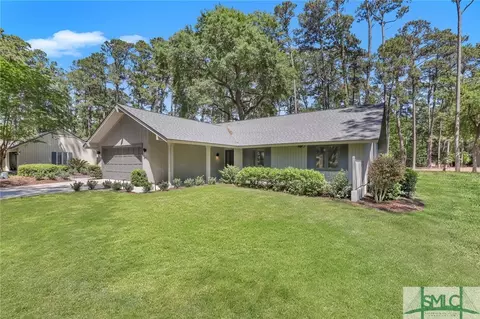 31 Village Green Cir, Savannah, GA 31411