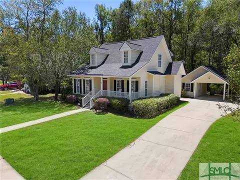 105 Cottage Ct, Richmond Hill, GA 31324