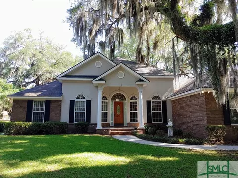 15 Roundtree Dr, Richmond Hill, GA 31324