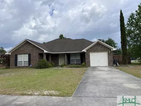 301 Clairemore Cir, Hinesville, GA 31313