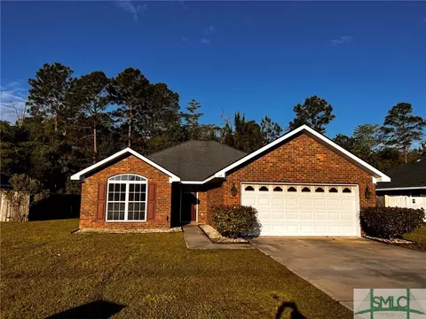14 Idus Ln, Hinesville, GA 31313