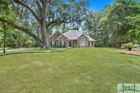 340 Shadow Moss Cir, Richmond Hill, GA 31324