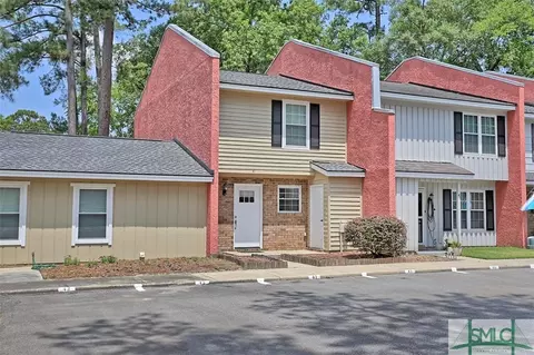 41 Helmsman Ct, Savannah, GA 31410