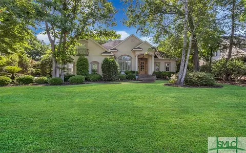 18 Grand Lake Cir, Savannah, GA 31405