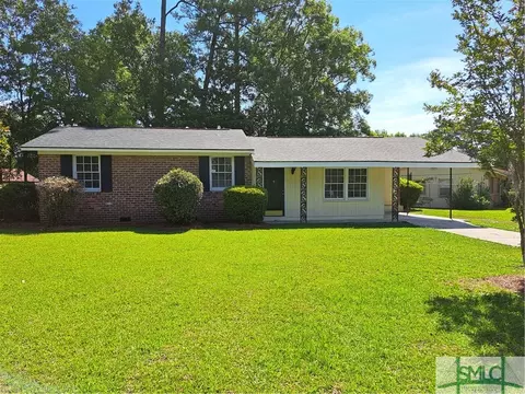 2210 Bartlett Dr, Savannah, GA 31404