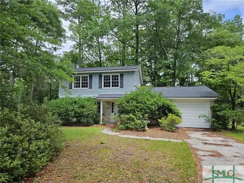 4 Acorn Ct, Savannah, GA 31419