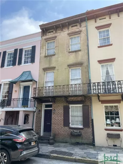 219 E York St, Savannah, GA 31401