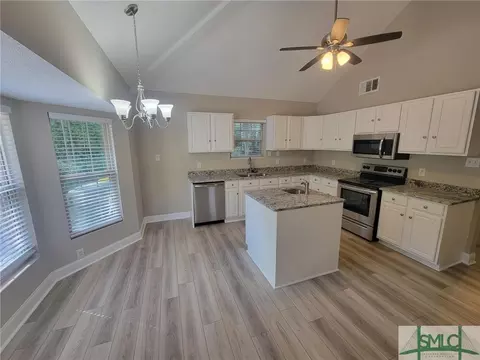 222 Bonaventure Rd, Thunderbolt, GA 31404 photo 2