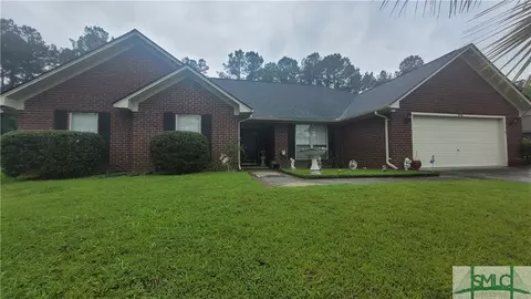 426 Deloach Dr, Hinesville, GA 31313