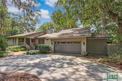 4 Baywood Ln, Savannah, GA 31411