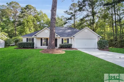 447 Hermitage Dr, Richmond Hill, GA 31324