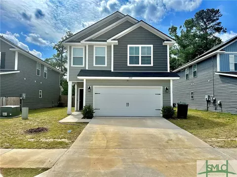 777 Fairview Circle Cir, Hinesville, GA 31313