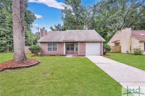 19 E White Hawthorne Dr, Savannah, GA 31419