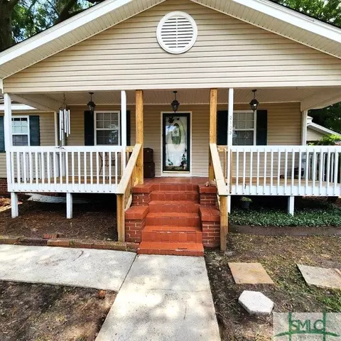 2103 Greenwood St, Savannah, GA 31404