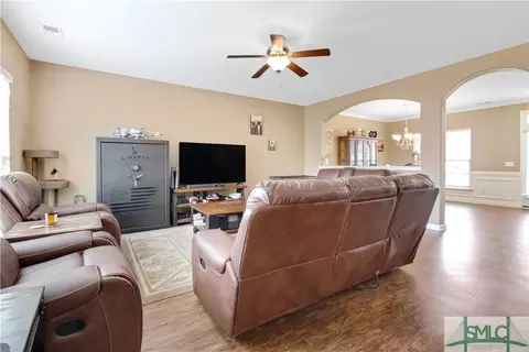 137 Endicott Dr, Savannah, GA 31419 photo 9