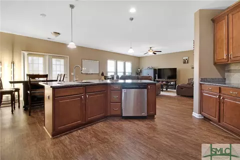 137 Endicott Dr, Savannah, GA 31419 photo 13