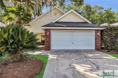 245 Oak Ridge Cir, Richmond Hill, GA 31324