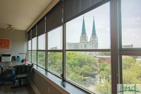 102 E Liberty St, Savannah, GA 31401