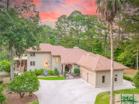 5 Chelmsford Ln, Savannah, GA 31411