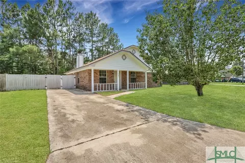 707 Kadi Ln, Hinesville, GA 31313