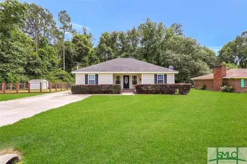 126 Thornton Dr NE, Ludowici, GA 31316