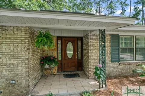 2 Acorn Ct, Savannah, GA 31419