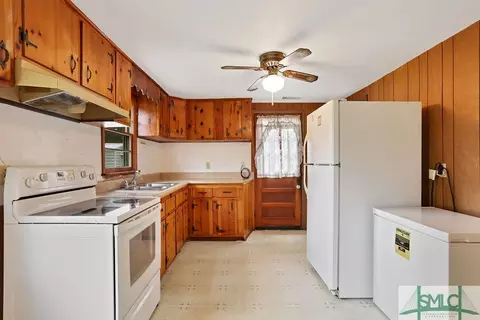 207 3rd St, Rincon, GA 31326 photo 8