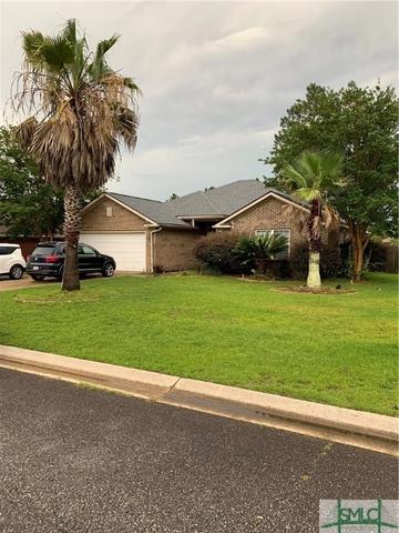 1946 Heathrow Dr, Hinesville, GA 31313