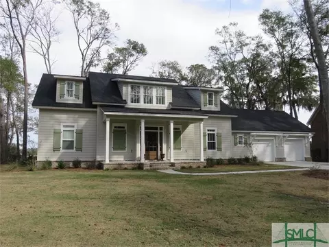 405 Davis Rd, Richmond Hill, GA 31324