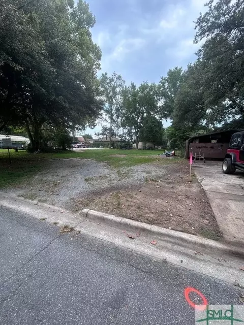 2108 Fox St, Savannah, GA 31415