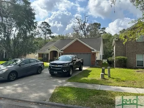 172 Blue Lake St, Richmond Hill, GA 31324